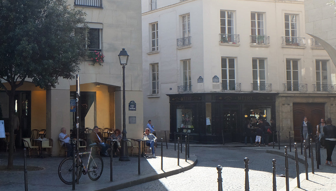 【LIFE】Walking in Paris – In the district of Marais: bookstore Librairie Yvon Lambert
