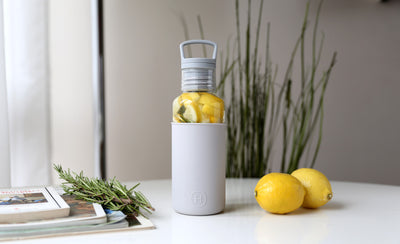 Water Bottle with Fruit Infuser: Body Cleansing